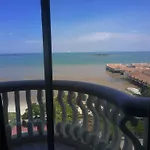 Cozy Seaview Glory Beach Resort Anc